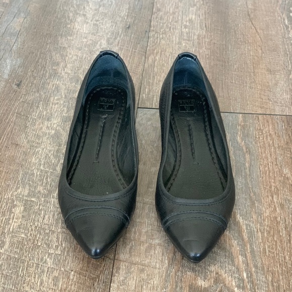 Like new Frye pointed ballerina flats - worn once! - Picture 8 of 8